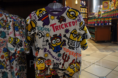 ミニオン「MINIONS MAYHEM TRICK」総柄Tシャツ