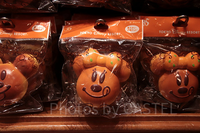 ミニーのキーチェーン。触りごこちもパンのようにフカフカ