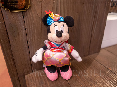 ミニーぬいぐるみバッジ（ディズニー夏祭り）