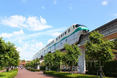 リゾート内を走るモノレール