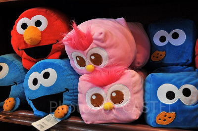 モッピーのキューブ型クッション