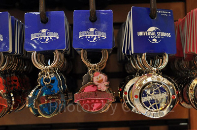 モッピーのピンクのグローブキーチェーン