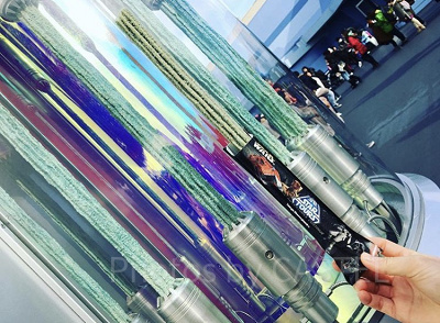 不思議なライトセーバーチュロス！新感覚ですね♪