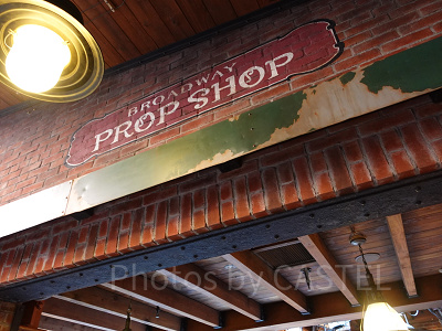 ニューヨーク・デリ：小道具屋さん