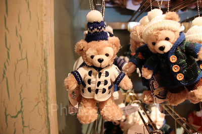 ぬいぐるみバッジ（ダッフィー）