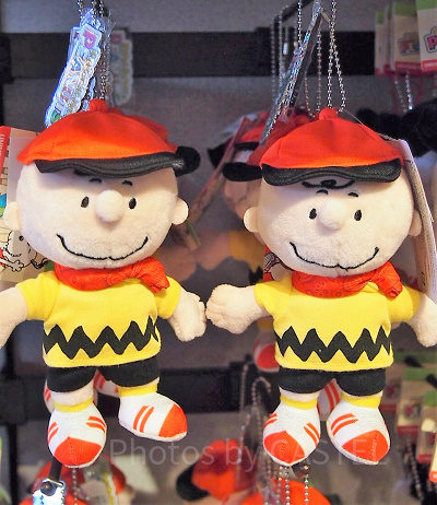 ぬいぐるみキーチェーン（チャーリーブラウン）