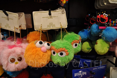 ぽんぽんイヤリング（ゾーイ＆オスカー）