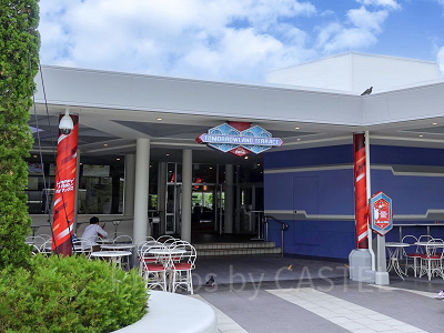 雨の日の子連れディズニーにおすすめなのは大型レストラン