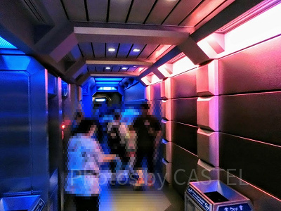 フライトグラスはボックスに戻します