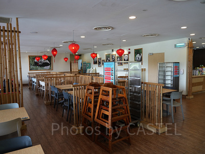 リバーワンダー：フードコート