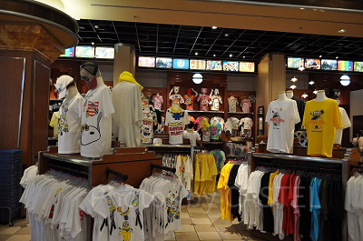 ロデオドライブスーベニア店内／USJ