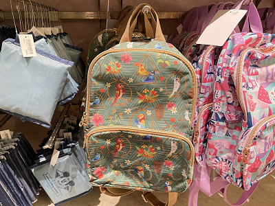 リュックサック　ディズニーアトラクション柄グッズ
