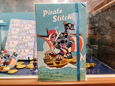 上海ディズニーカリブの海賊グッズ：海賊船＆スティッチノート