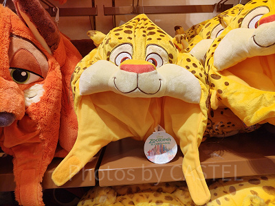 【現地購入☆正規品】クロウハウザー　帽子付ブランケット　上海ディズニー shanghai-disney-zootopia-goods