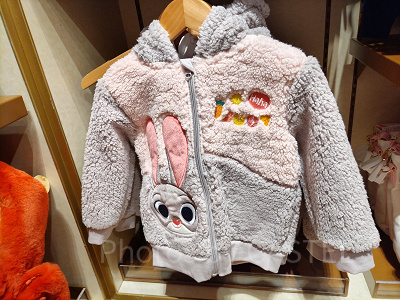 上海ディズニーズートピアグッズ：ジュディのボアパーカー（キッズ）