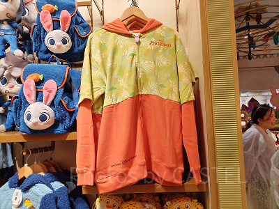 上海ディズニーズートピアグッズ：ニック風パーカー