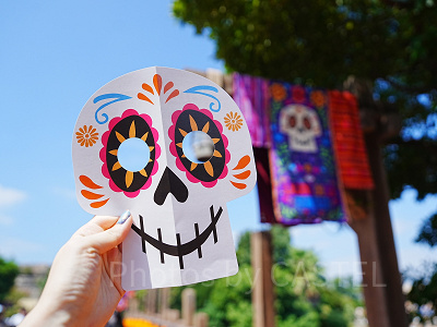 カラベラ（ガイコツ）のおめん（ラソス・デ・ラ・ファミリア）