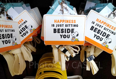 スヌーピーのリール付きチケットホルダー