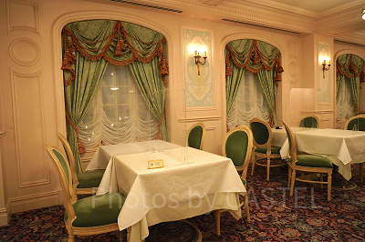 SSコロンビアダイニングルーム