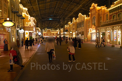 ワールドバザールの様子（18時ごろ）