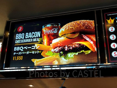 メルズドライブインのハンバーガーはアメリカンサイズ