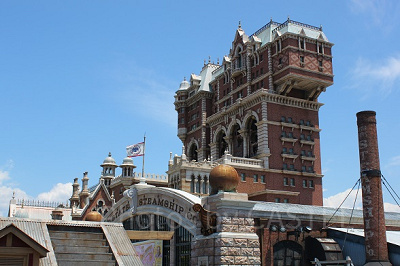 大きな佇まいは、遠くから見ても存在感がありますね。