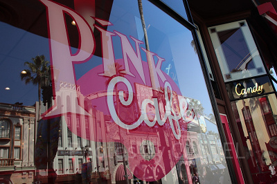 ピンクカフェの〝正体〟は、サーティワン