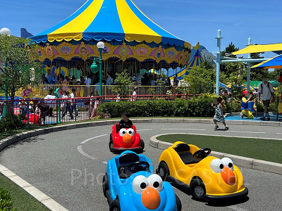 車は赤・青・黄色の3種類！