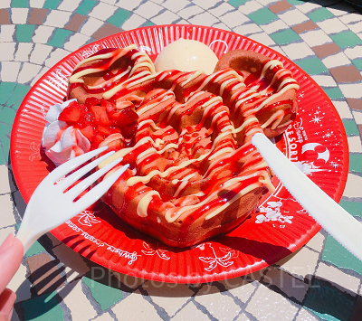 パーク内にはコスパ抜群のメニューやレストランがいっぱい！