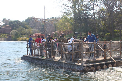 トムソーヤ島いかだ