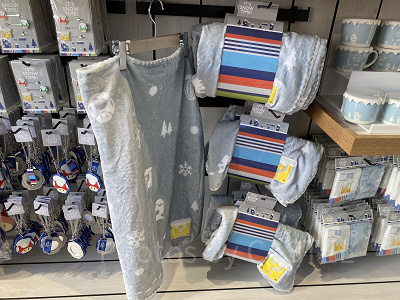 パワーアップアイテムの総柄ブランケット／USJクリスマスグッズ 2022