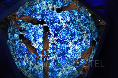 アンダーパレス