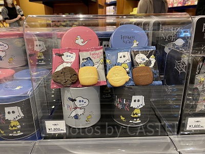 ユニバハロウィン2022グッズ：クッキー缶（16枚入り）
