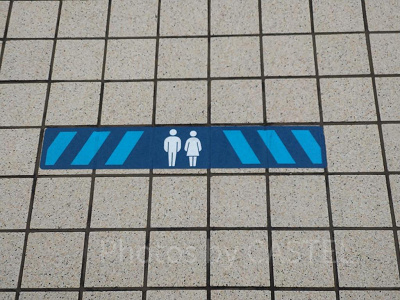 ユニバのソーシャルディスタンスマーク 