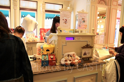 ディズニーのショップでJCBカードを使って買い物