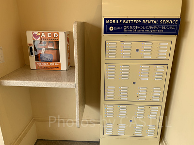  USJモバイルバッテリーレンタルサービス：マンハッタンシアター横のトイレ入口