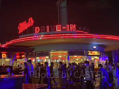 USJ平日さく飲みトワイライト・パス：夜のメルズドライブイン