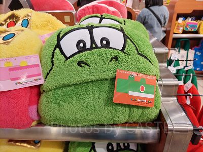 USJ冬グッズ：ヨッシーのフード付きポンチョ