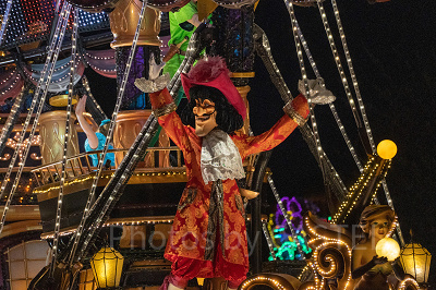 キャプテンフックの企みとは…