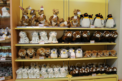 ホワイトタイガーやカンガルー、かわいいぬいぐるみが勢ぞろい