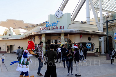 ウッディ・ウッドペッカーは毎日エントランスでゲストをお出迎え