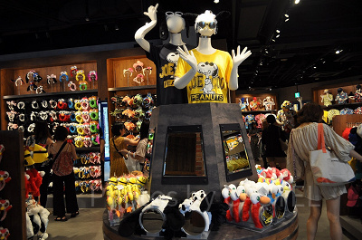 マリオグッズやハリポタグッズが買える！