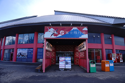 雨の富士急ハイランド 楽しみ方まとめ 雨でも乗れるアトラクション 混雑 おすすめの服装を解説 雨の富士急ハイランド 楽しみ方まとめ 雨でも乗れるアトラクション 混雑 おすすめの服装を解説