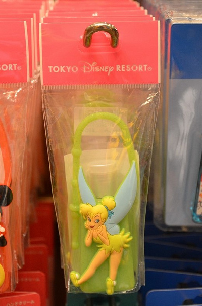 ディズニーで買えるティンカーベルグッズまとめ アクセサリーやストラップをまとめて紹介