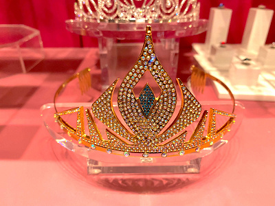 ディズニーのティアラまとめ カスタマイズできるティアラのデザイン 価格 作り方まとめ