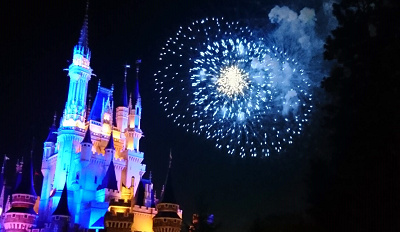 22 スターブライトクリスマスを解説 期間限定花火の開催日 楽曲 おすすめの鑑賞場所は