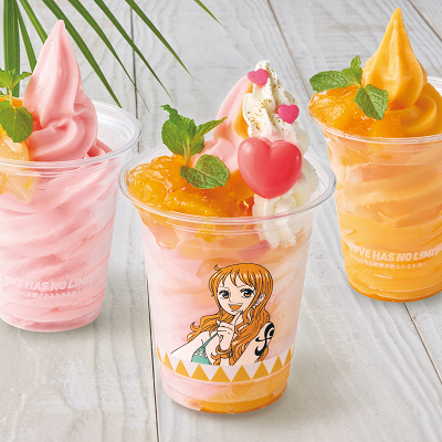 ナミさんへ捧げるフローズン・スムージー ブランマンジェ添え ～みかん＆ピーチ～（写真中央）