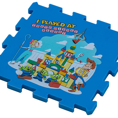 ウッディたちが積み木であそぶコースター