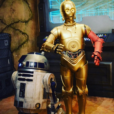 あまり出てこないこの2人の組み合わせ。C3-POはフォースの復讐Verです