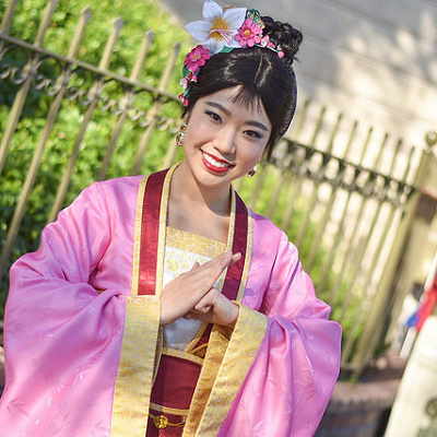 男勝りですが、着飾れば美しい姫